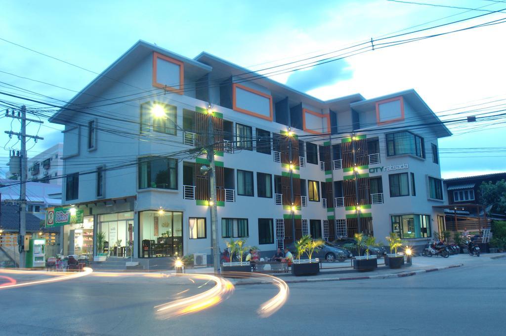 City Ratsada Lampang Exterior photo