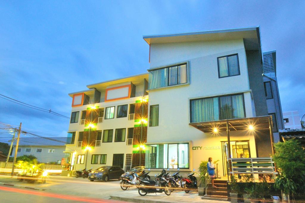 City Ratsada Lampang Exterior photo